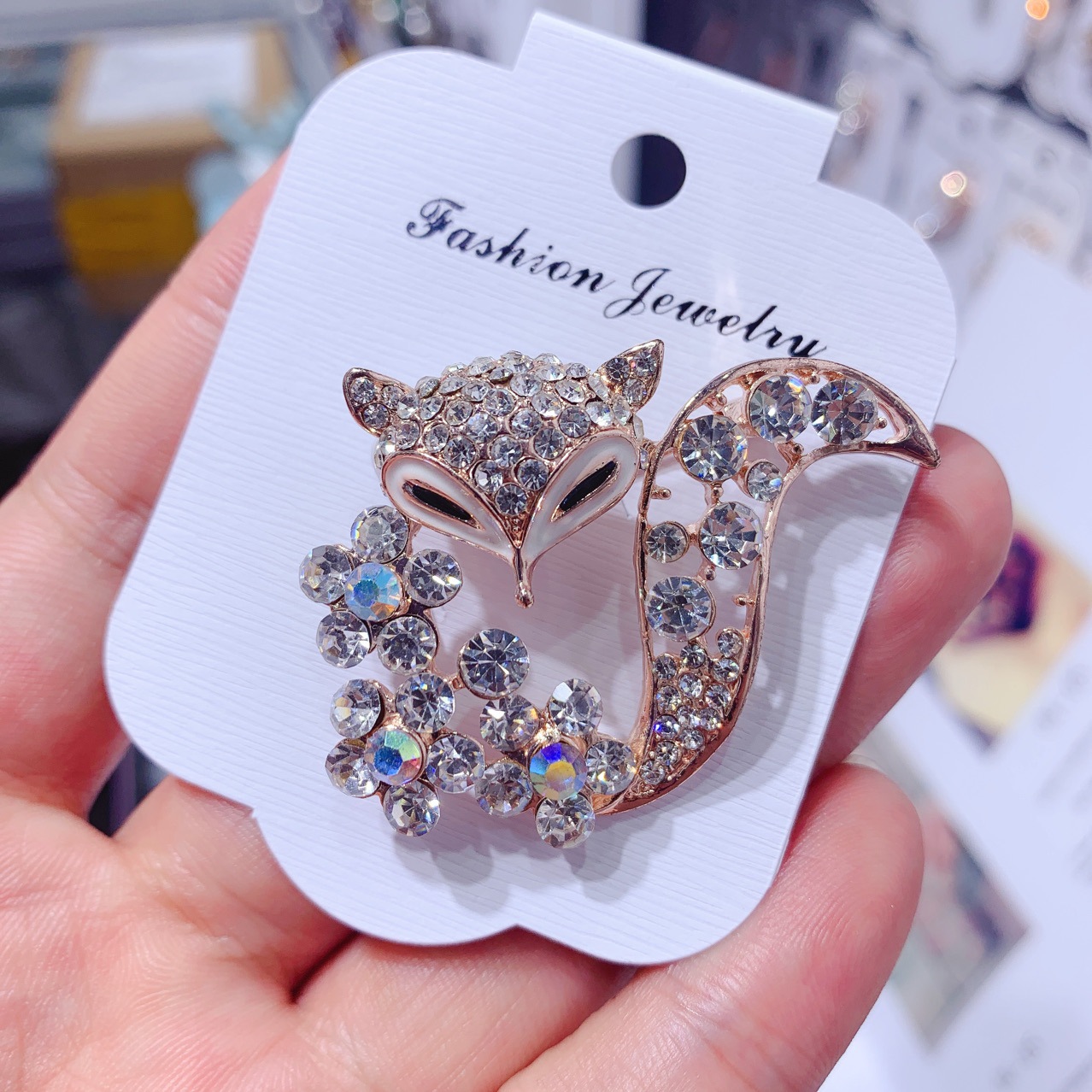 เข็มกลัดผู้หญิงแฟชั่นแบบเรียบง - Event Suppliers บทวิจารณ์และราคา